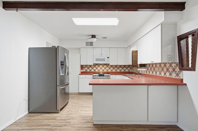 2634 Oro Vista Road NW, Albuquerque, NM 87107