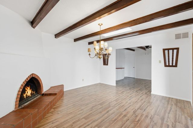 2634 Oro Vista Road NW, Albuquerque, NM 87107