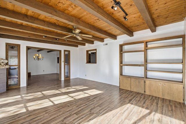 2634 Oro Vista Road NW, Albuquerque, NM 87107