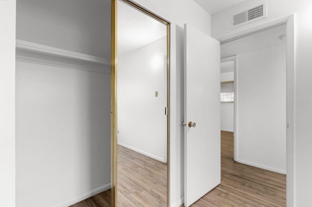 2634 Oro Vista Road NW, Albuquerque, NM 87107