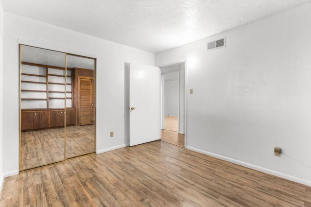 2634 Oro Vista Road NW, Albuquerque, NM 87107