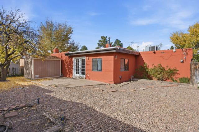 2634 Oro Vista Road NW, Albuquerque, NM 87107
