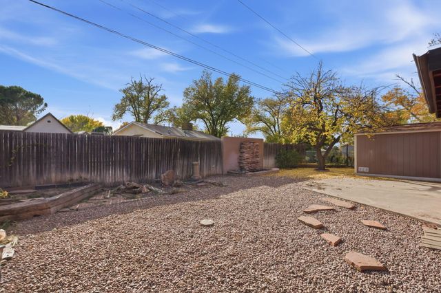 2634 Oro Vista Road NW, Albuquerque, NM 87107