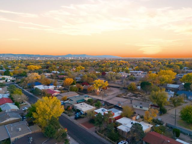 2634 Oro Vista Road NW, Albuquerque, NM 87107