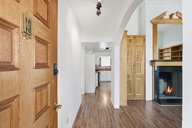 2634 Oro Vista Road NW, Albuquerque, NM 87107