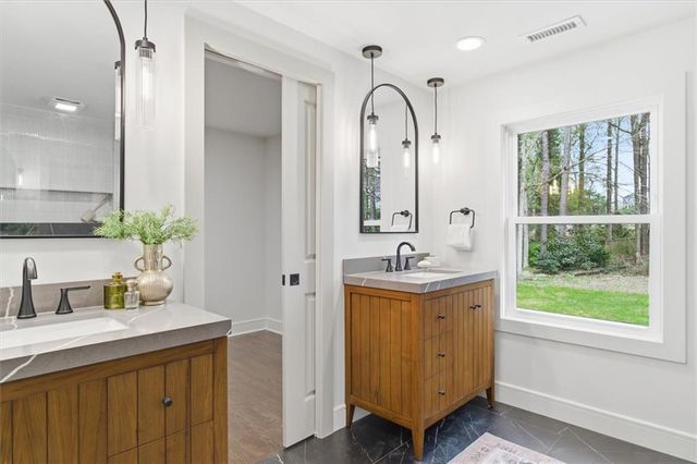 3829 Fox Hills Drive SE, Marietta, GA 30067