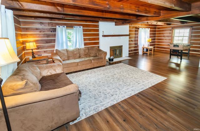 15900 Volkman Road, Evansville, IN 47725