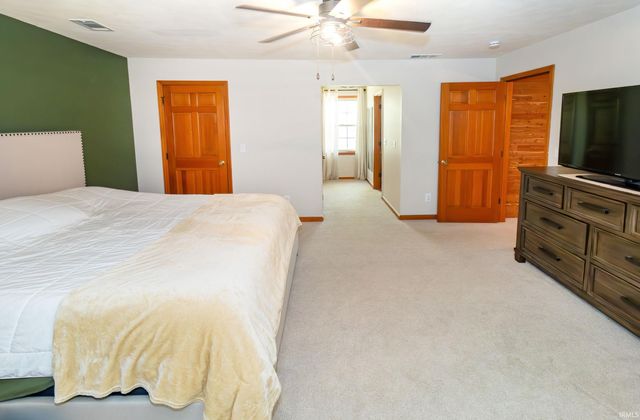 15900 Volkman Road, Evansville, IN 47725