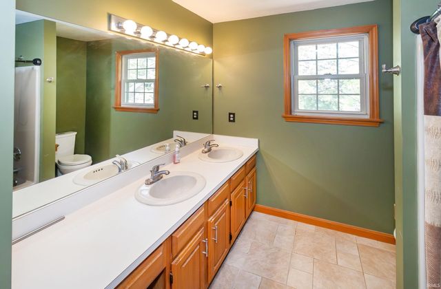 15900 Volkman Road, Evansville, IN 47725