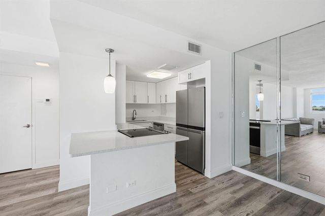2800 N Flagler Drive 410, West Palm Beach, FL 33407