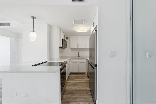 2800 N Flagler Drive 410, West Palm Beach, FL 33407
