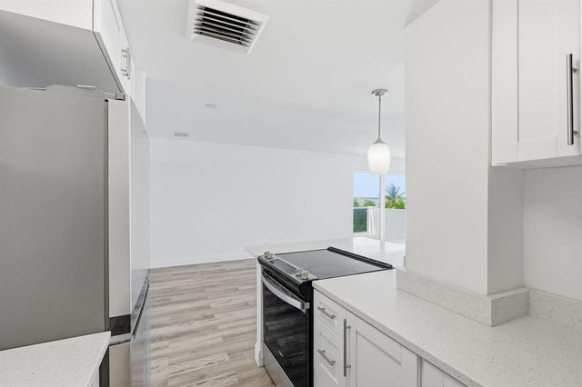 2800 N Flagler Drive 410, West Palm Beach, FL 33407
