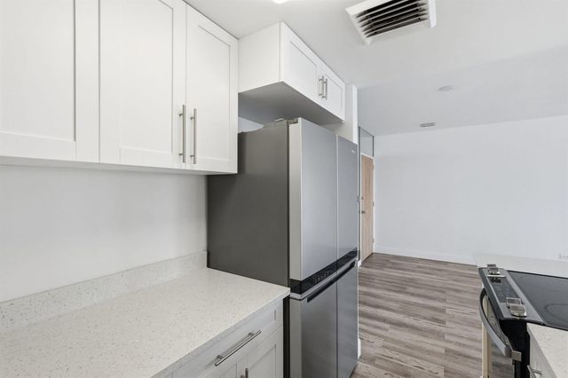 2800 N Flagler Drive 410, West Palm Beach, FL 33407
