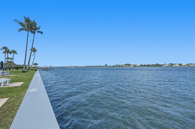 2800 N Flagler Drive 410, West Palm Beach, FL 33407
