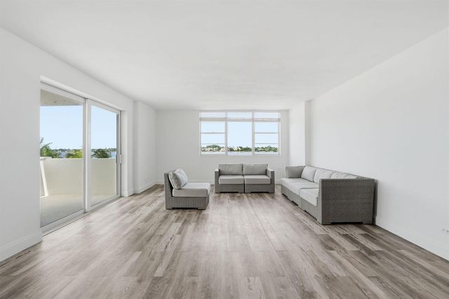 2800 N Flagler Drive 410, West Palm Beach, FL 33407