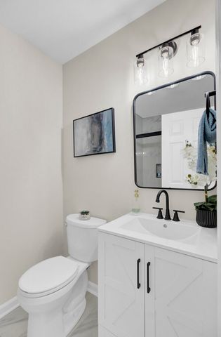 203 Aztec Court, Summerville, SC 29483