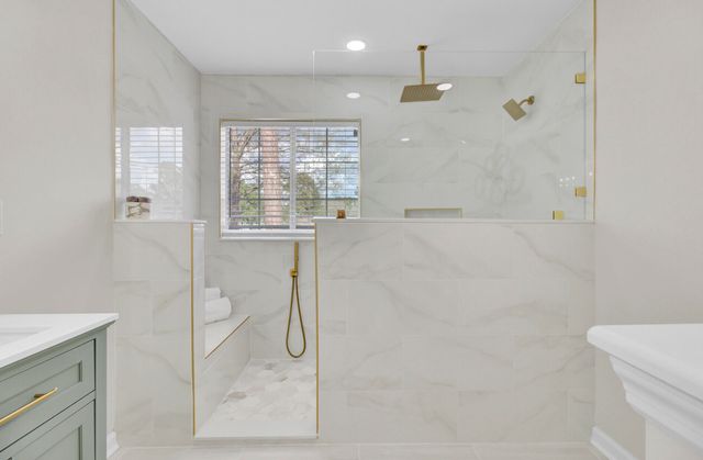 203 Aztec Court, Summerville, SC 29483