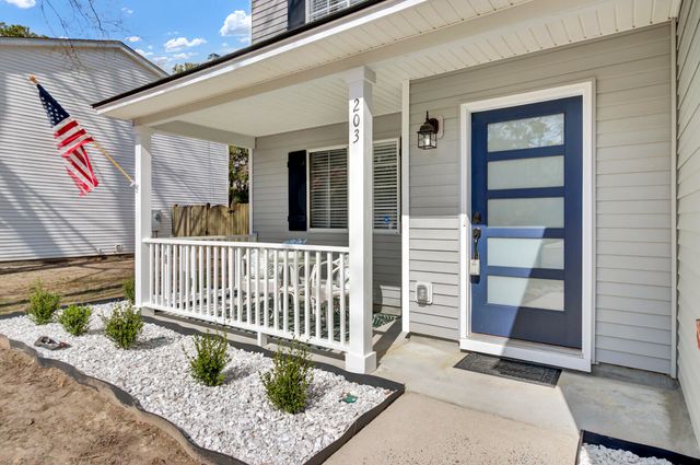 203 Aztec Court, Summerville, SC 29483