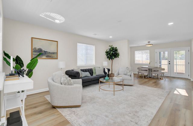 203 Aztec Court, Summerville, SC 29483