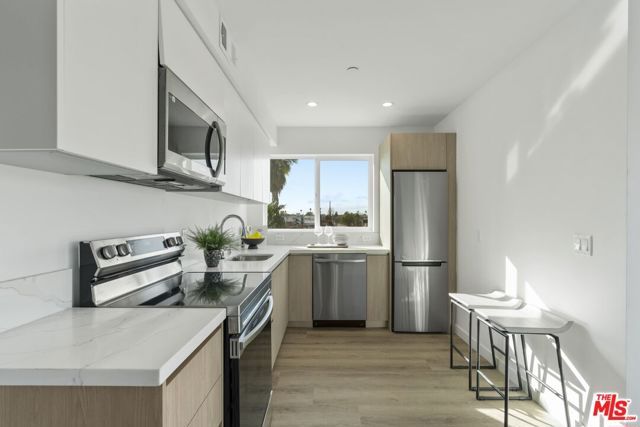 10918 Camarillo Street 501, North Hollywood (los Angeles), CA 91602