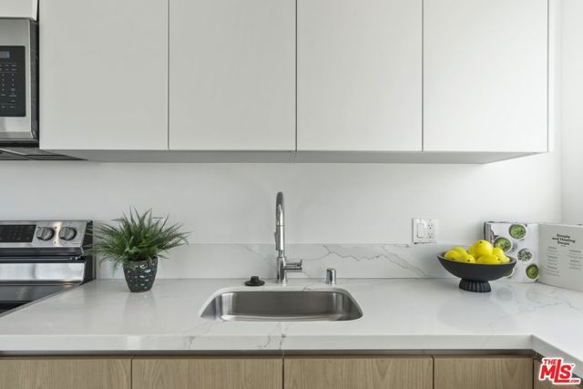 10918 Camarillo Street 501, North Hollywood (los Angeles), CA 91602