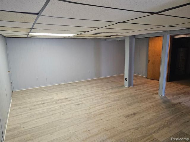 1614 Caliper Drive, Troy, MI 48084