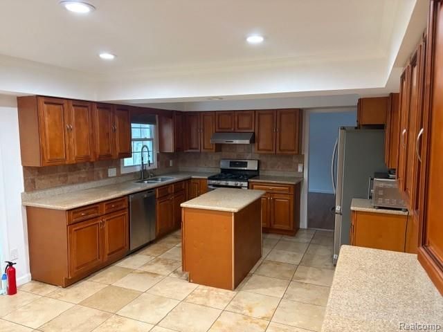 1614 Caliper Drive, Troy, MI 48084