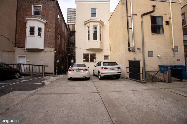 2008 CHESTNUT ST, Philadelphia, PA 19103