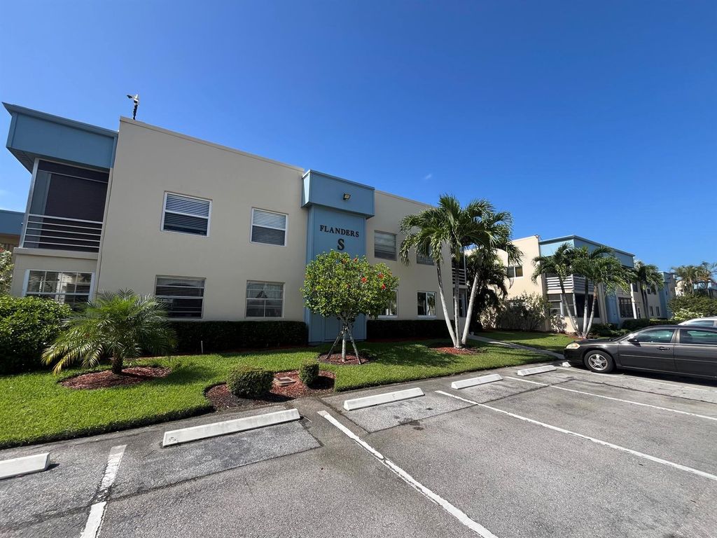 897 Flanders S 897, Delray Beach, FL 33484