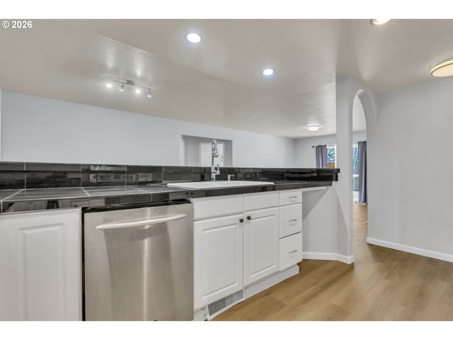 9125 Se VELMA Ct, Happy Valley, OR 97086