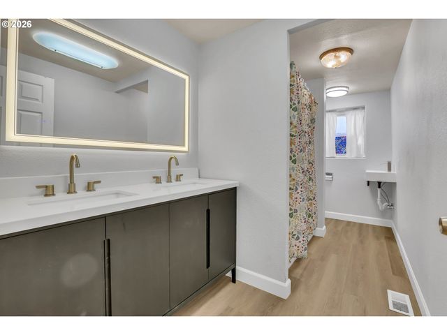 9125 Se VELMA Ct, Happy Valley, OR 97086