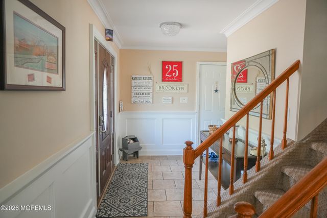 20 Bayberry Drive, Holmdel, NJ 07733