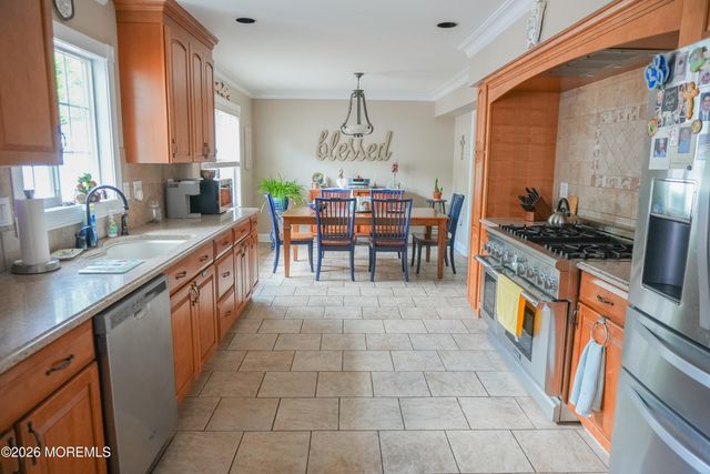 20 Bayberry Drive, Holmdel, NJ 07733
