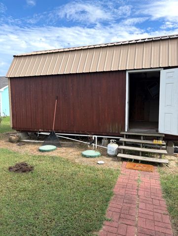 920 S Sage Road, Crystal Beach, TX 77650