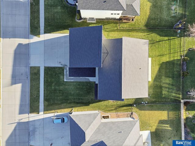 6801 Monarch Drive, Lincoln, NE 68516