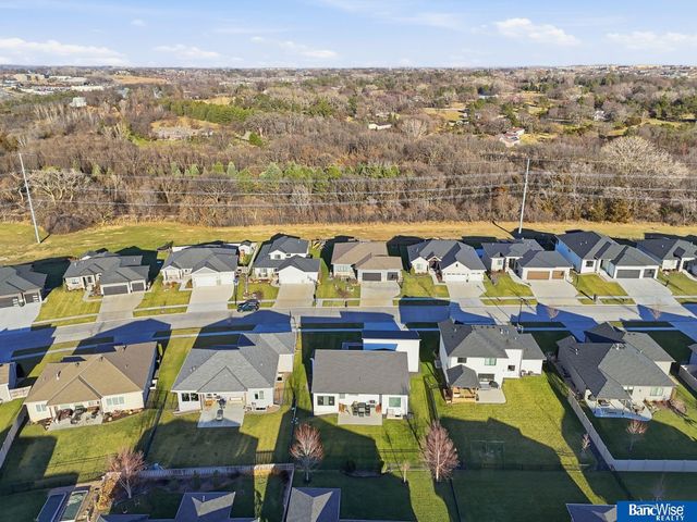 6801 Monarch Drive, Lincoln, NE 68516