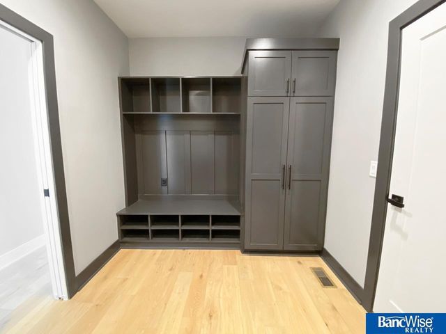 6801 Monarch Drive, Lincoln, NE 68516