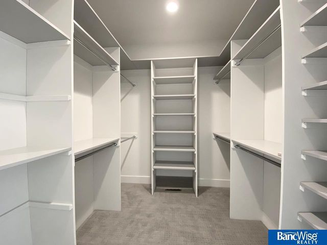 6801 Monarch Drive, Lincoln, NE 68516