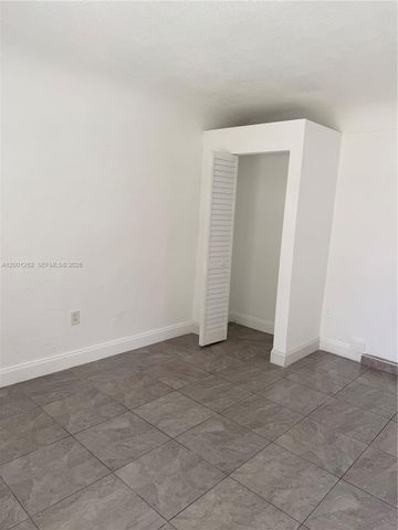 6613 Evergreen Dr A, Miramar, FL 33023