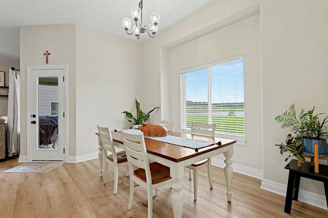 2104 E Highridge St, Park City, KS 67219