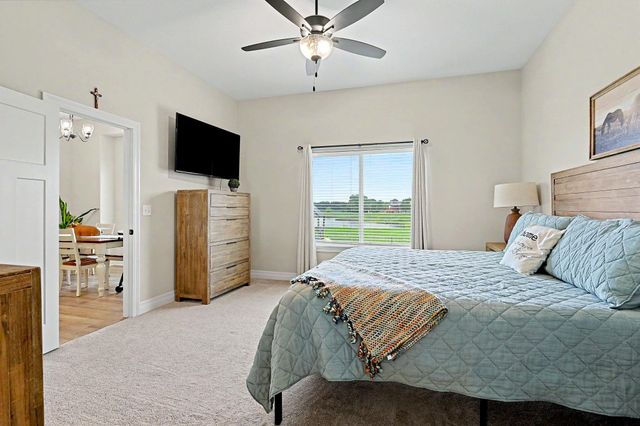 2104 E Highridge St, Park City, KS 67219