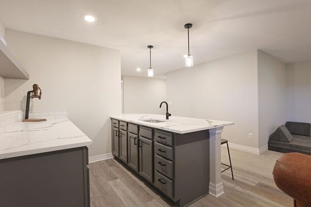 2104 E Highridge St, Park City, KS 67219