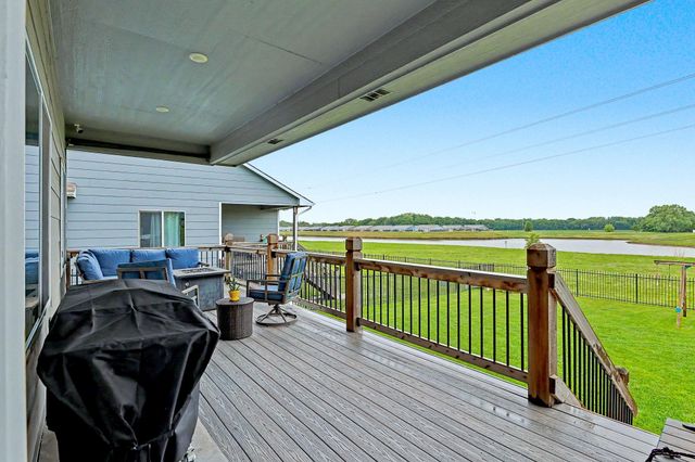 2104 E Highridge St, Park City, KS 67219