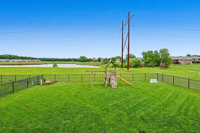 2104 E Highridge St, Park City, KS 67219