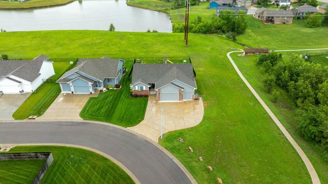 2104 E Highridge St, Park City, KS 67219