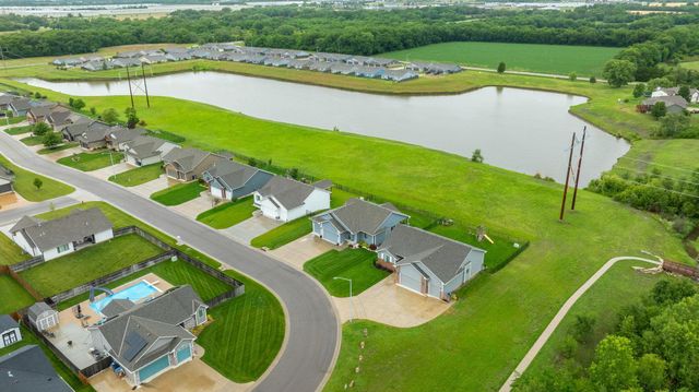 2104 E Highridge St, Park City, KS 67219