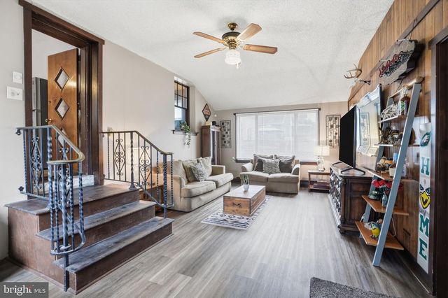 2601 BROADWAY AVE, Hatboro, PA 19040