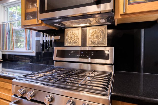 215 Helen Ave, Modesto, CA 95354