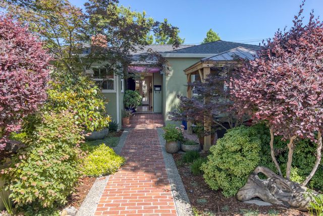 215 Helen Ave, Modesto, CA 95354