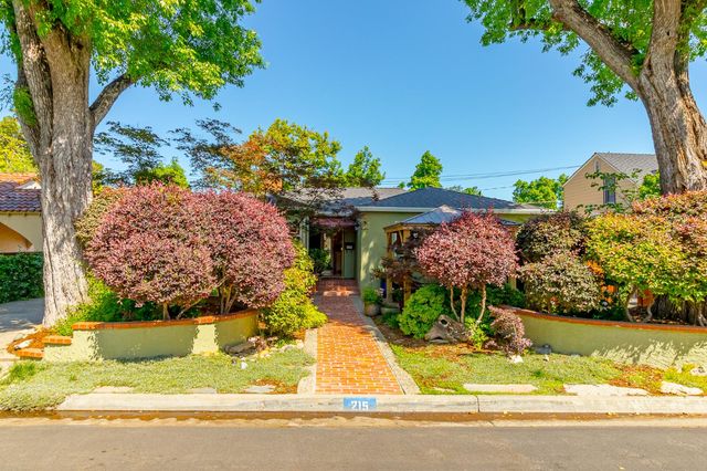 215 Helen Ave, Modesto, CA 95354
